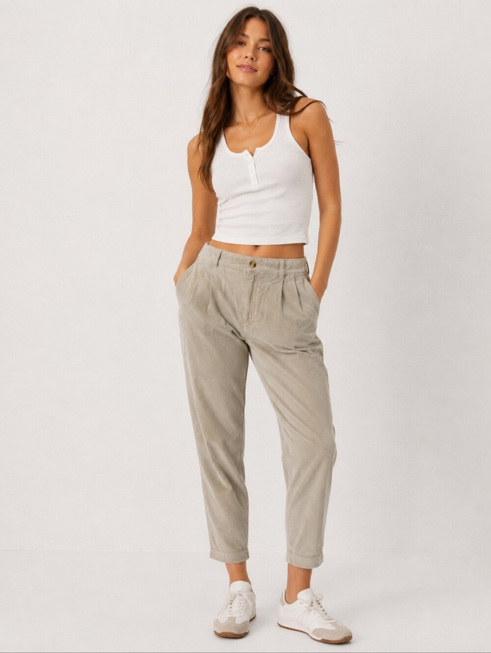 ❤️ AMERICAN EAGLE HIGH RISE PLEATED TAPERED CORDUROY PANTS, 8S (29 SHORT)